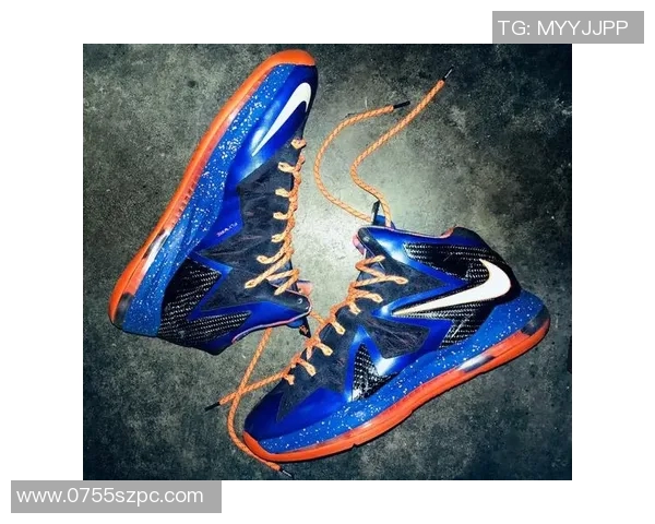 足球明星穿蓝色球鞋展现风采引领时尚潮流的魅力之旅