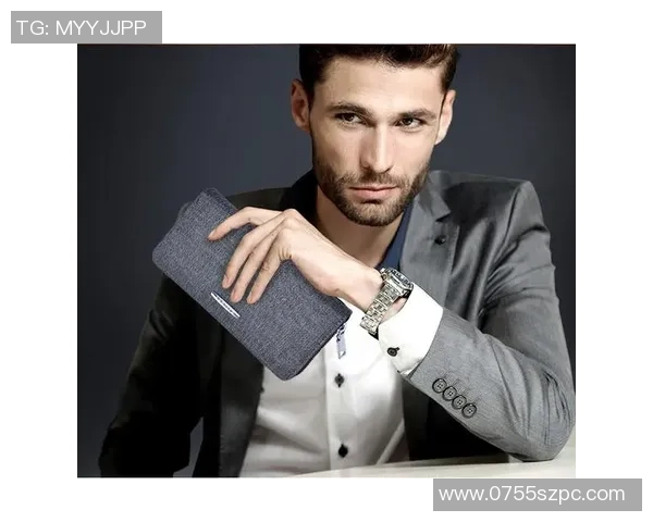 男士足球明星手包时尚潮流解析与搭配技巧分享 男士足球明星手包时尚潮流解析与搭配技巧分享