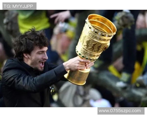 狐媚是谁足球明星揭秘她与球场传奇的神秘关系与故事