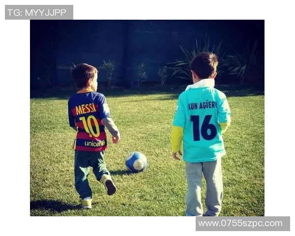 足球明星子女天赋揭秘:他们是否继承了父母的运动基因与天赋 足球明星子女天赋揭秘:他们是否继承了父母的运动基因与天赋